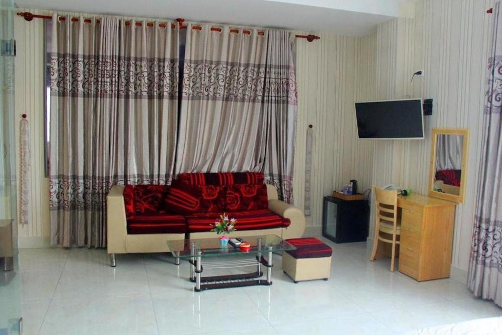 Yen Vy 04 Luxury Hotel Quy Nhơn Extérieur photo
